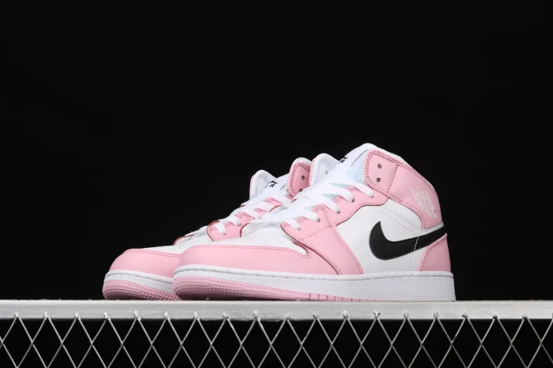 All categories Air Jordan Jordan series basketball shoes Air Jordan 1 Mid Air Jordan 1 Mid SE AJ1 Joe 1 white pink black hook Zhongbang basketball shoes BQ6472-500